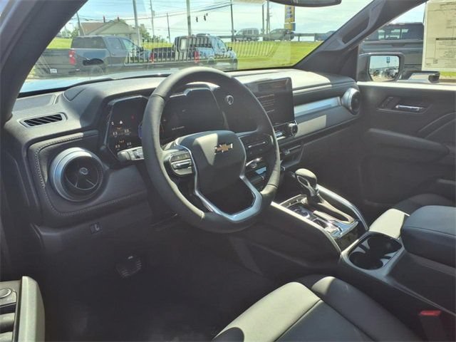 New 2025 Chevrolet Colorado LT w/ LT Convenience Package AWD/4WD image 7
