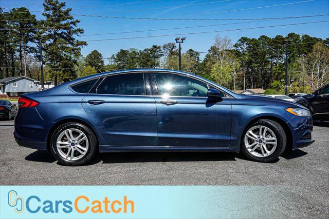 Used 2018 Ford Fusion SE w/ Fusion SE Technology Package image 2