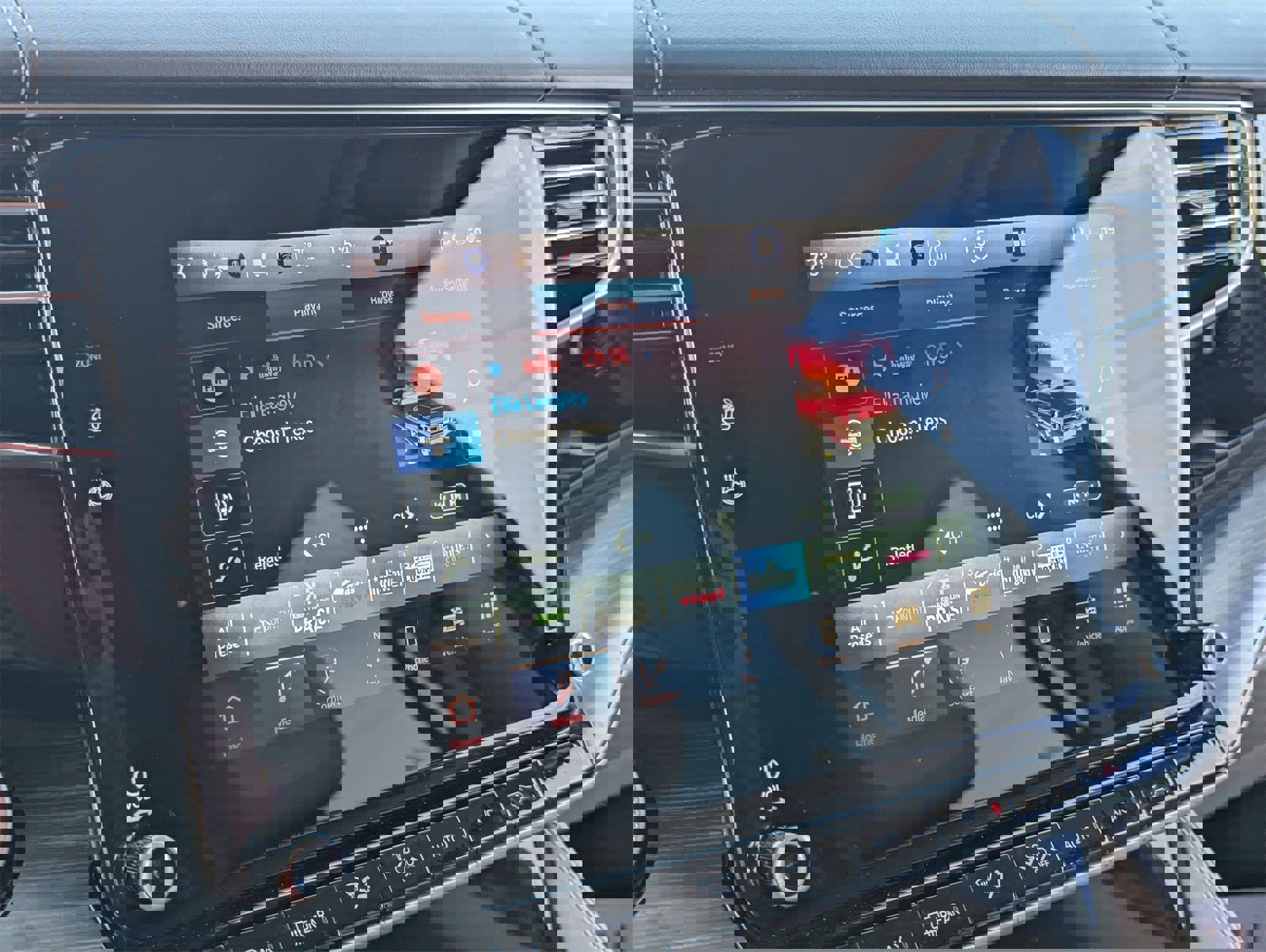 Used 2023 Jeep Wagoneer Series III w/ Preferred Equipment Group image 20