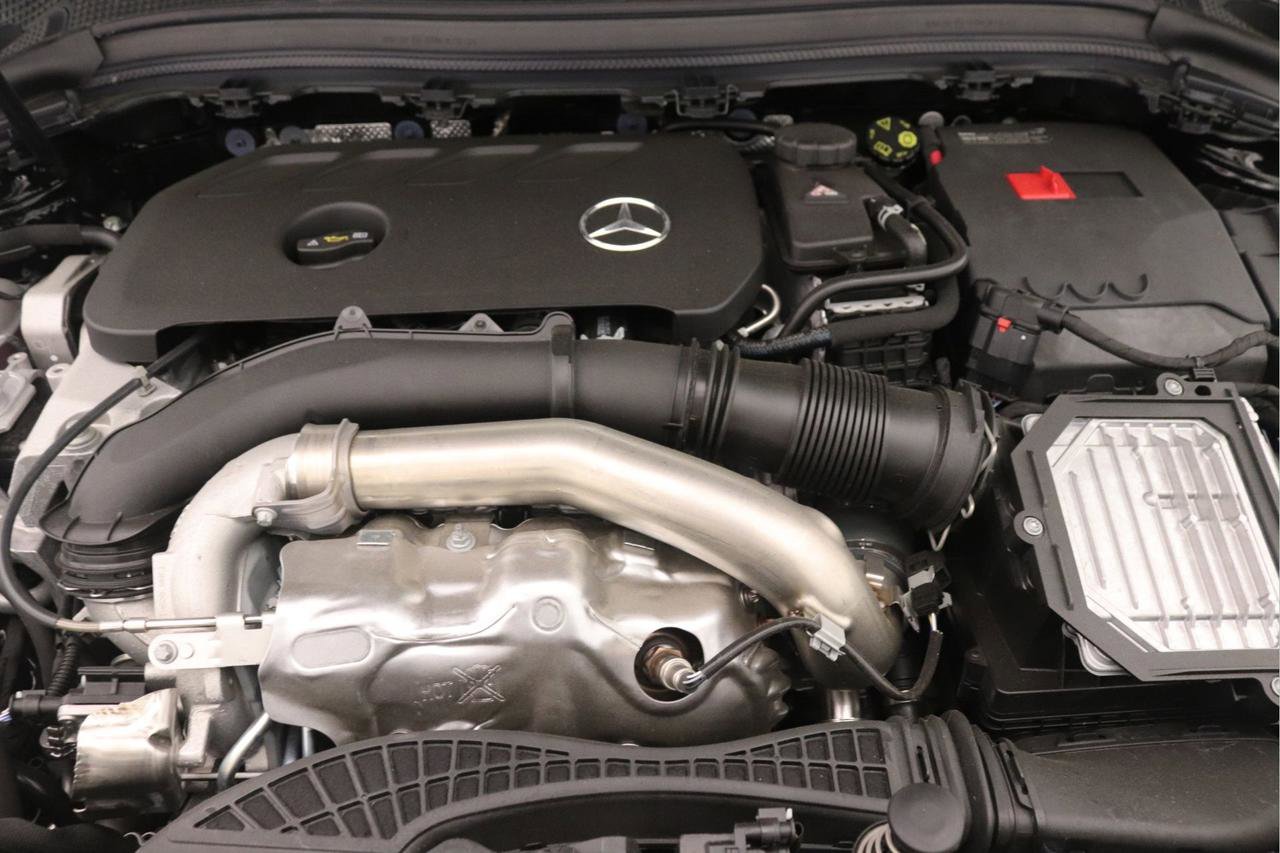 New 2026 Mercedes-Benz GLA 250 4MATIC image 10