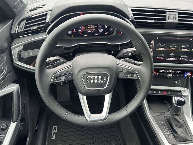 Certified 2025 Audi Q3 2.0T Premium w/ Convenience Plus Package AWD/4WD image 18
