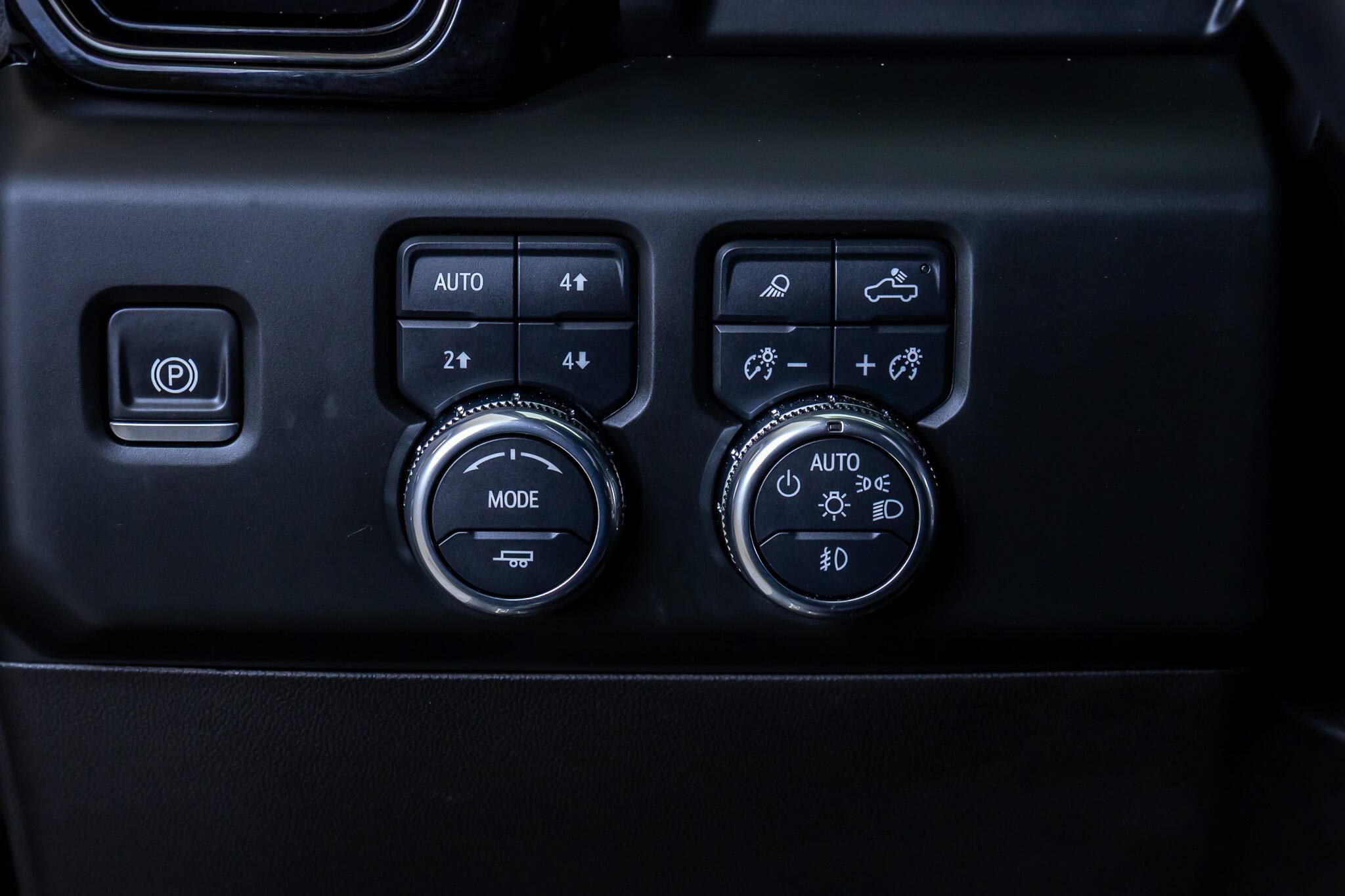 Used 2024 GMC Sierra 1500 AT4 w/ Technology Package AWD/4WD image 22