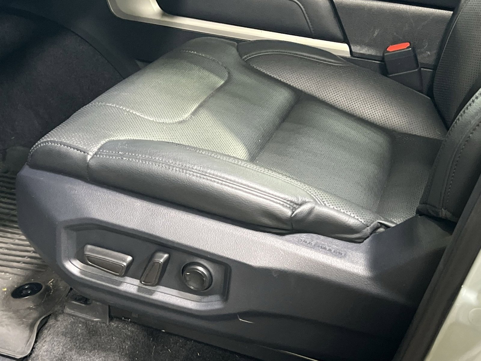 Used 2023 Toyota Tundra Limited image 12