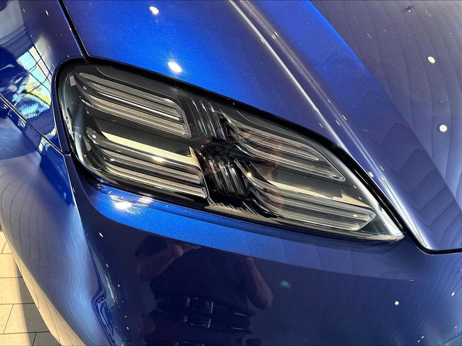 New 2026 Porsche Macan 4 Electric AWD/4WD image 12