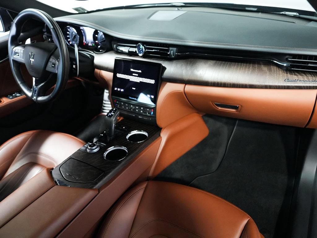 Used 2022 Maserati Quattroporte Modena Q4 AWD/4WD image 36