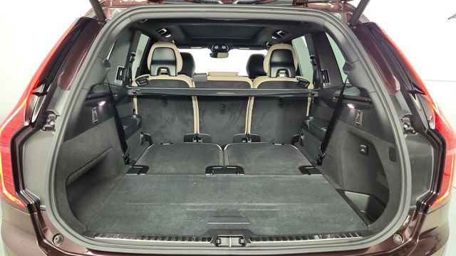 New 2026 Volvo XC90 B5 Plus w/ Protection Package Premier AWD/4WD image 45