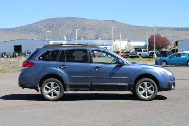 Used 2013 Subaru Outback 3.6R Limited w/ Moonroof Pkg image 7