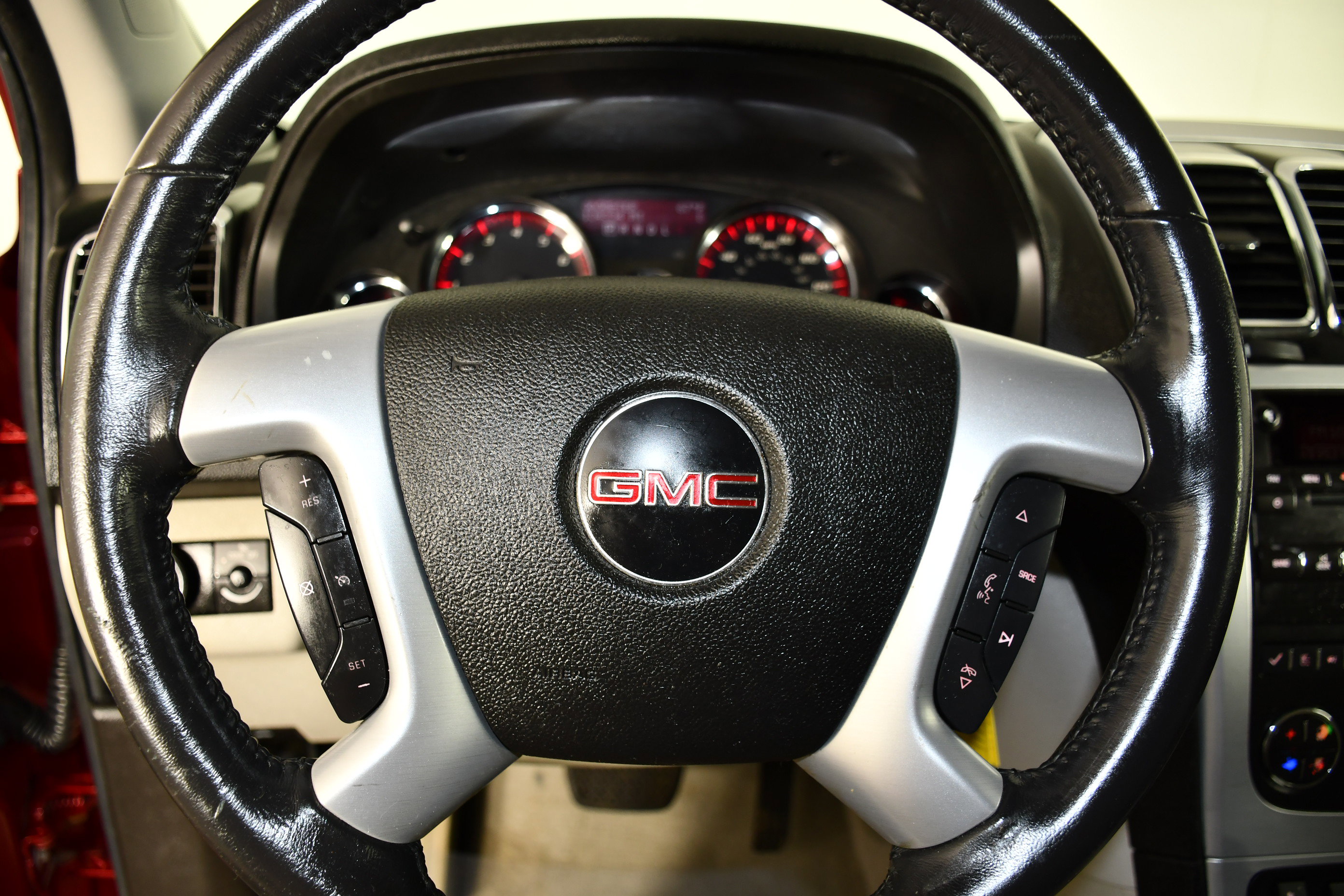 Used 2012 GMC Acadia SLT AWD/4WD image 19
