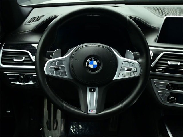 Used 2022 BMW 740i xDrive 740i xDrive w/ M Sport Package image 3