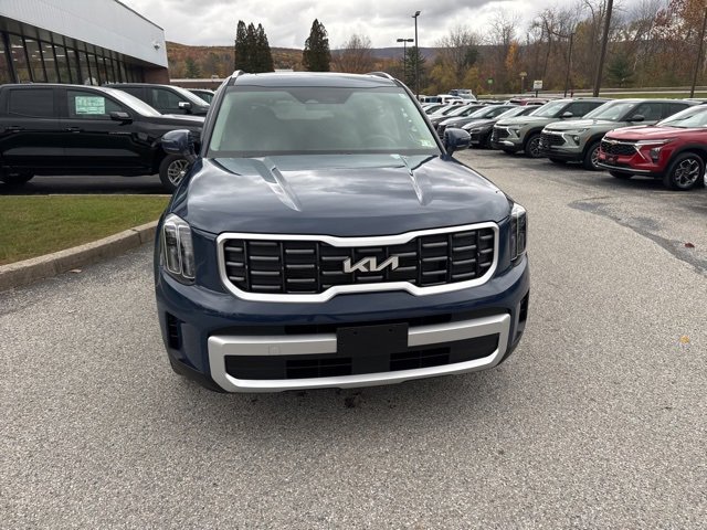 Used 2025 Kia Telluride S image 8