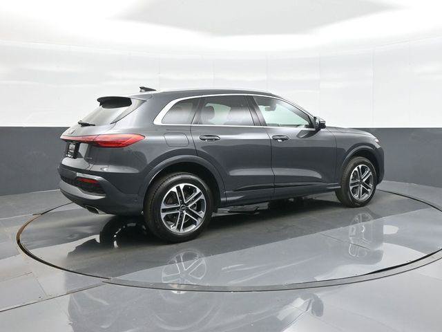 Certified 2025 Audi Q5 Premium w/ Convenience Package AWD/4WD image 7