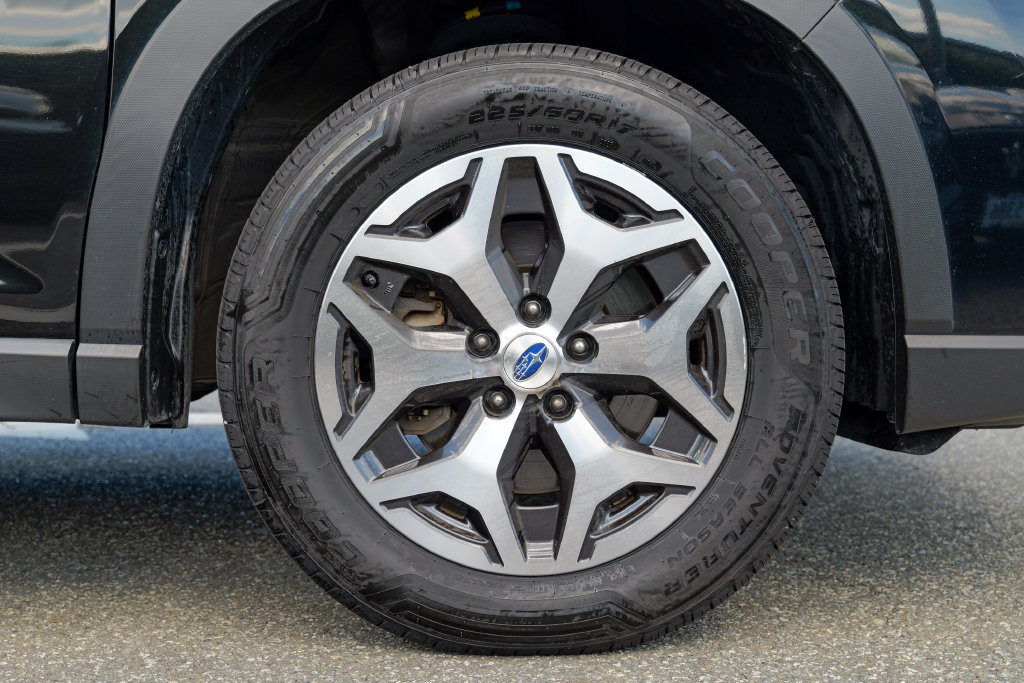 Used 2021 Subaru Forester Premium AWD/4WD image 12