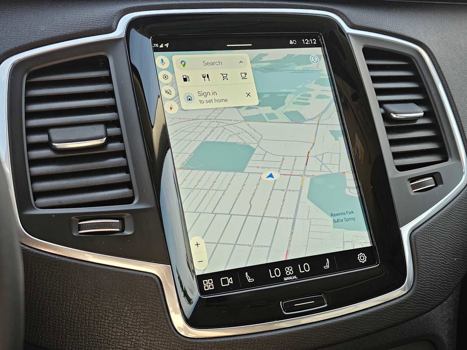 Certified 2025 Volvo XC90 B5 Core AWD/4WD image 29