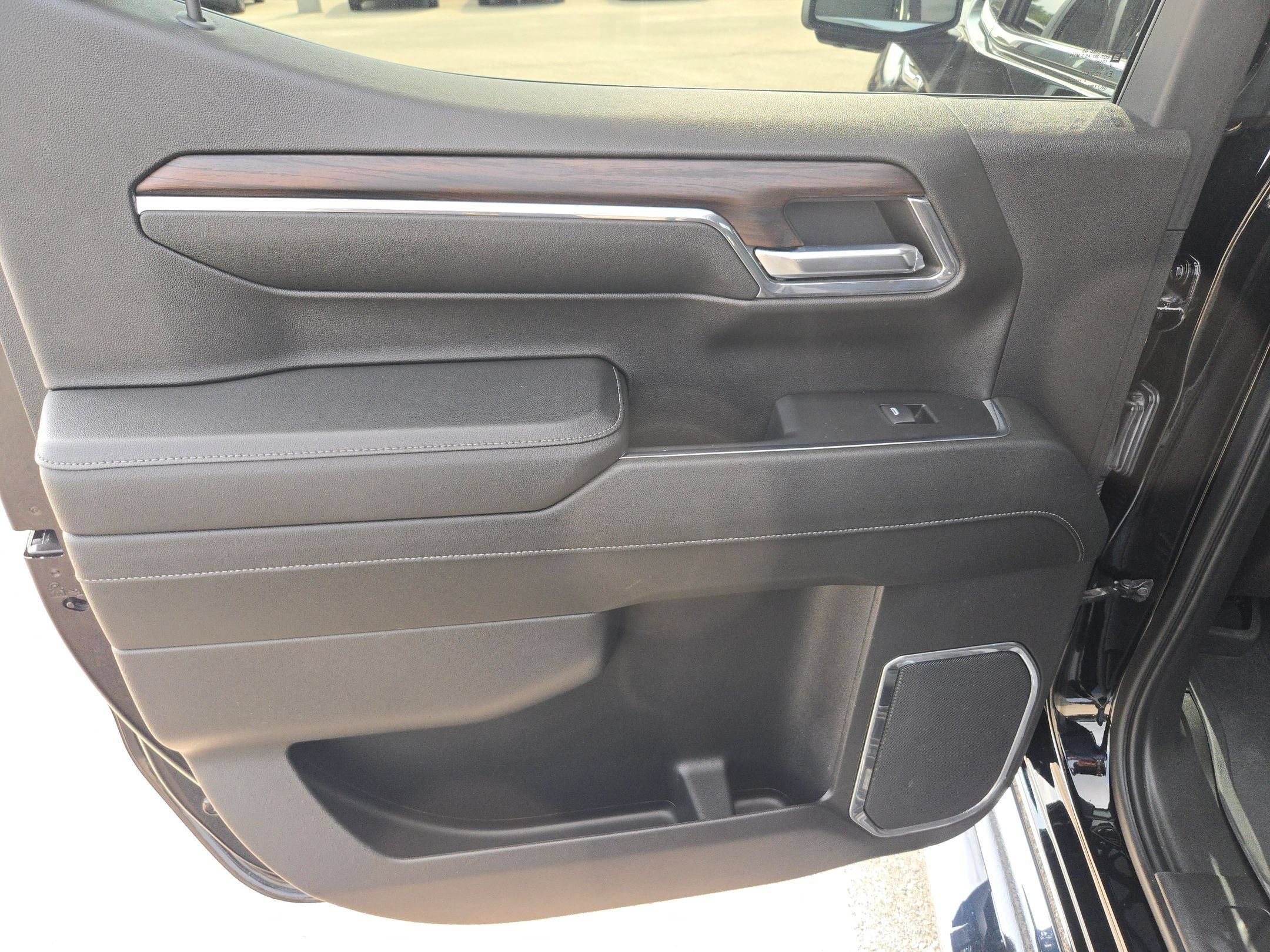 Used 2024 GMC Sierra 1500 SLT RWD image 14