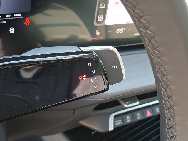 New 2026 Audi Q3 quattro 2.0T AWD/4WD image 11
