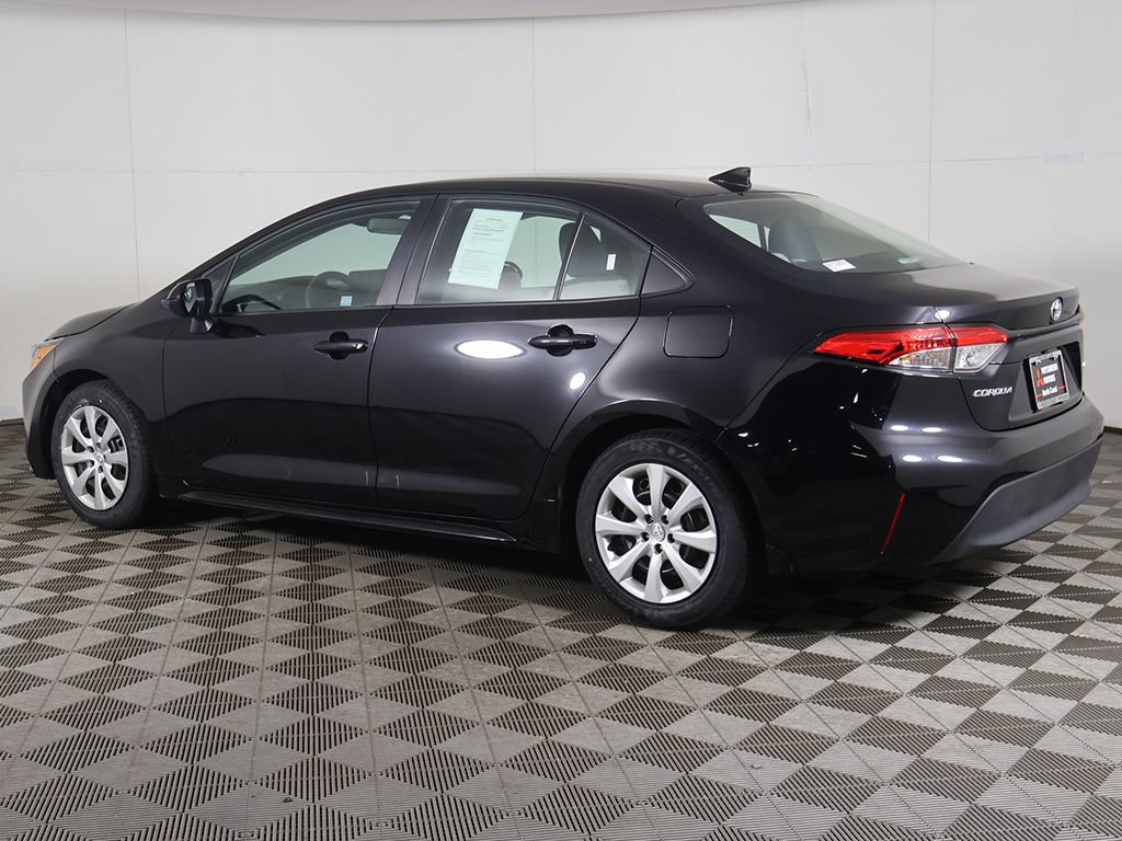 Used 2025 Toyota Corolla LE FWD image 6
