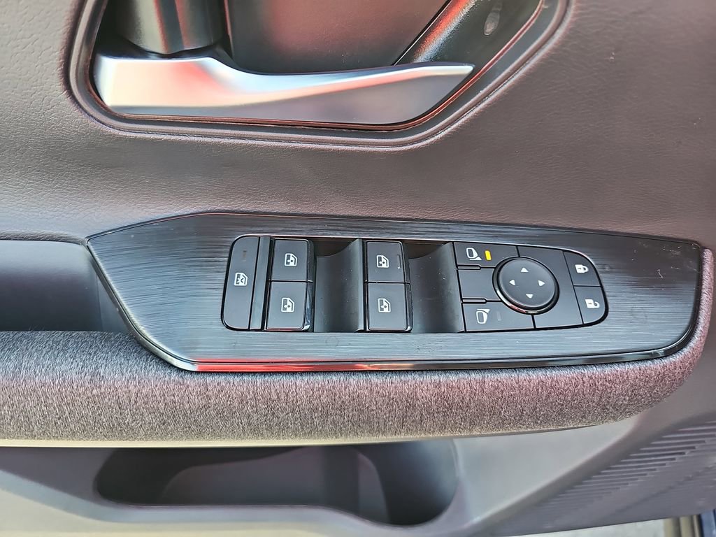 New 2026 Nissan Kicks SV FWD image 31