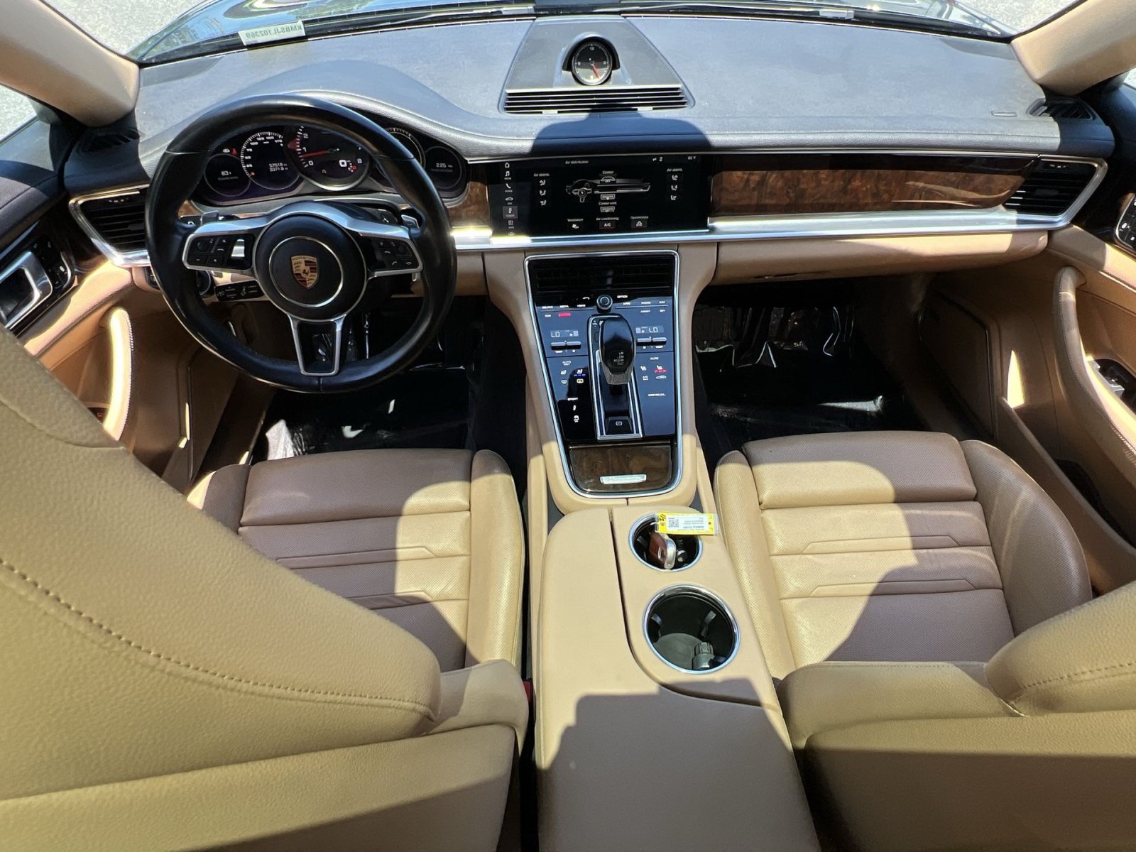 Used 2018 Porsche Panamera RWD image 28