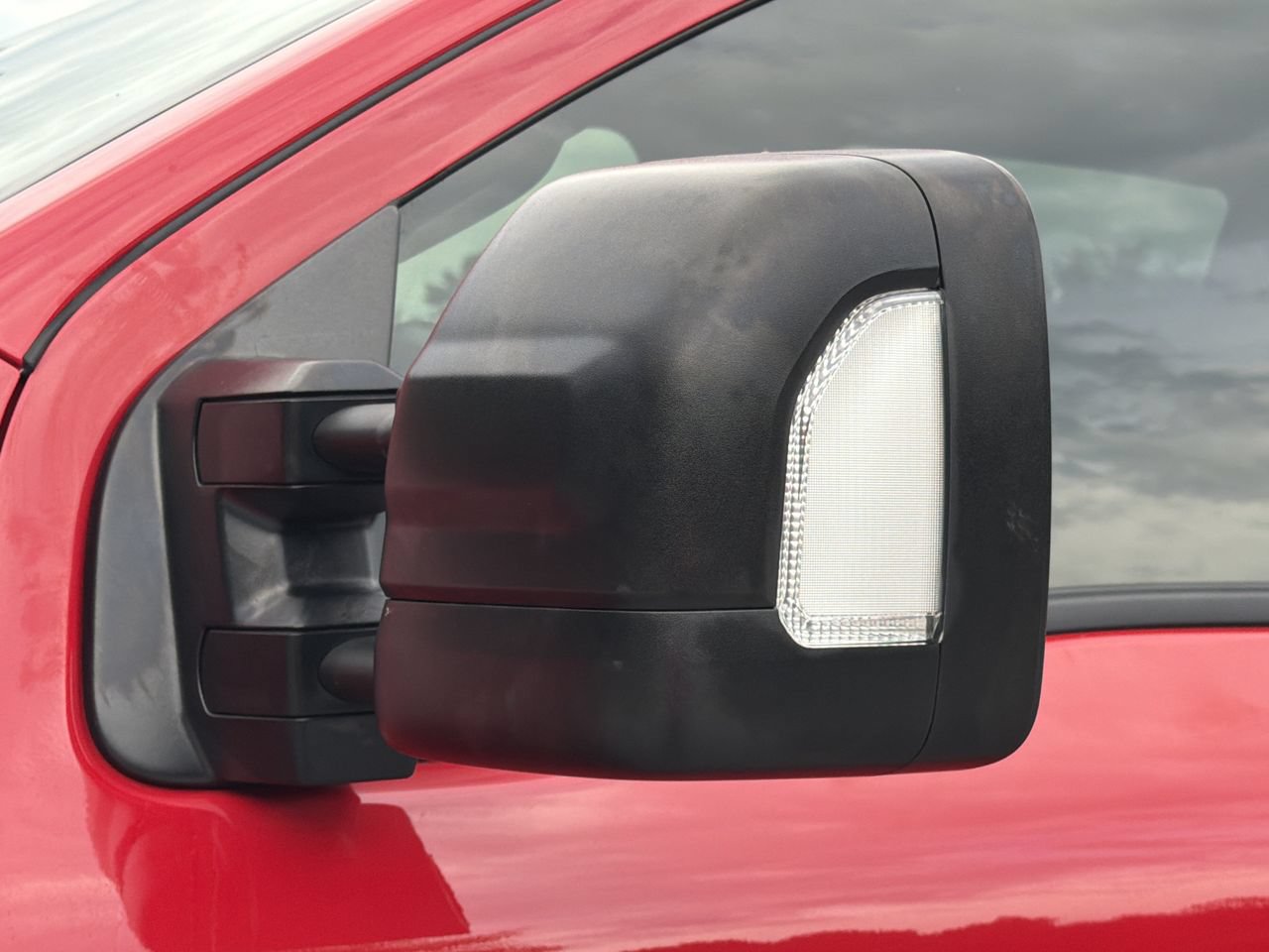 Certified 2024 Nissan Titan SV w/ SV Convenience Package RWD image 33