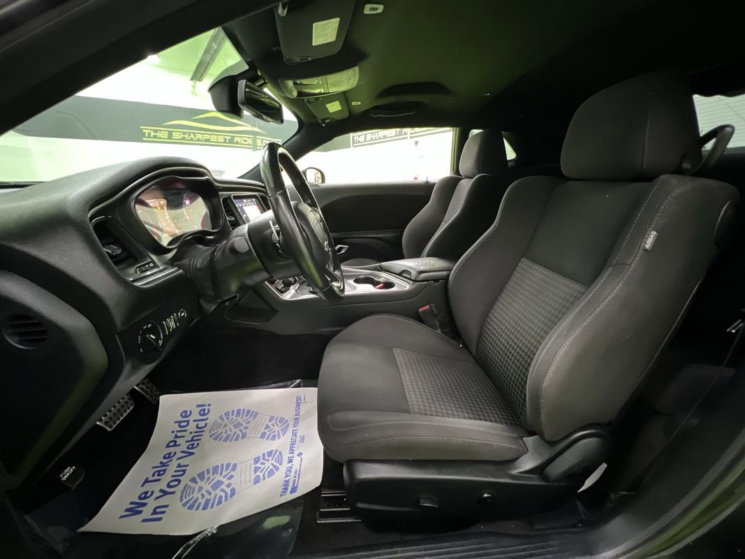 Used 2018 Dodge Challenger R/T RWD image 18