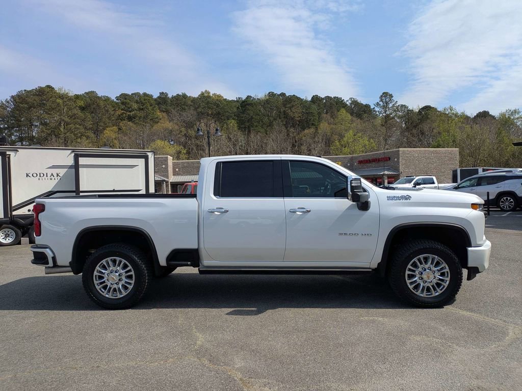 Used 2021 Chevrolet Silverado 2500 High Country w/ Z71 Off-Road Package image 3