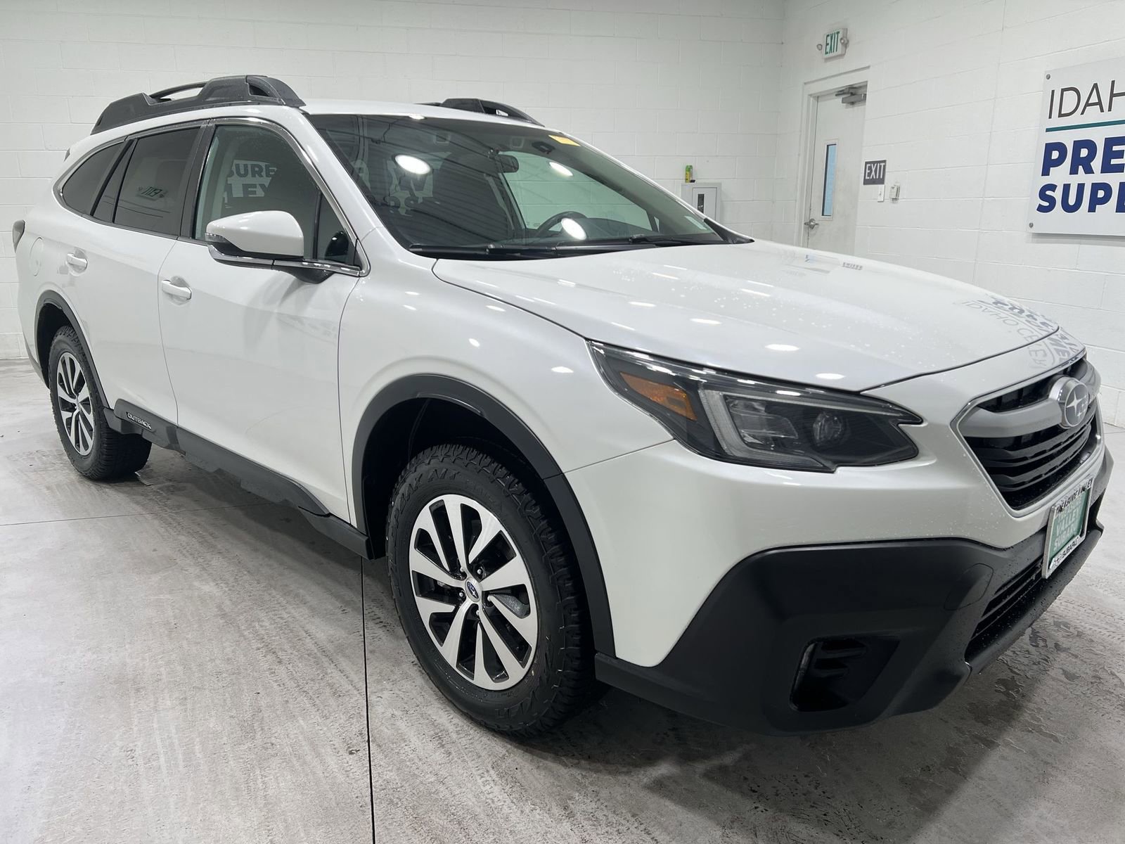 Used 2022 Subaru Outback Premium image 2