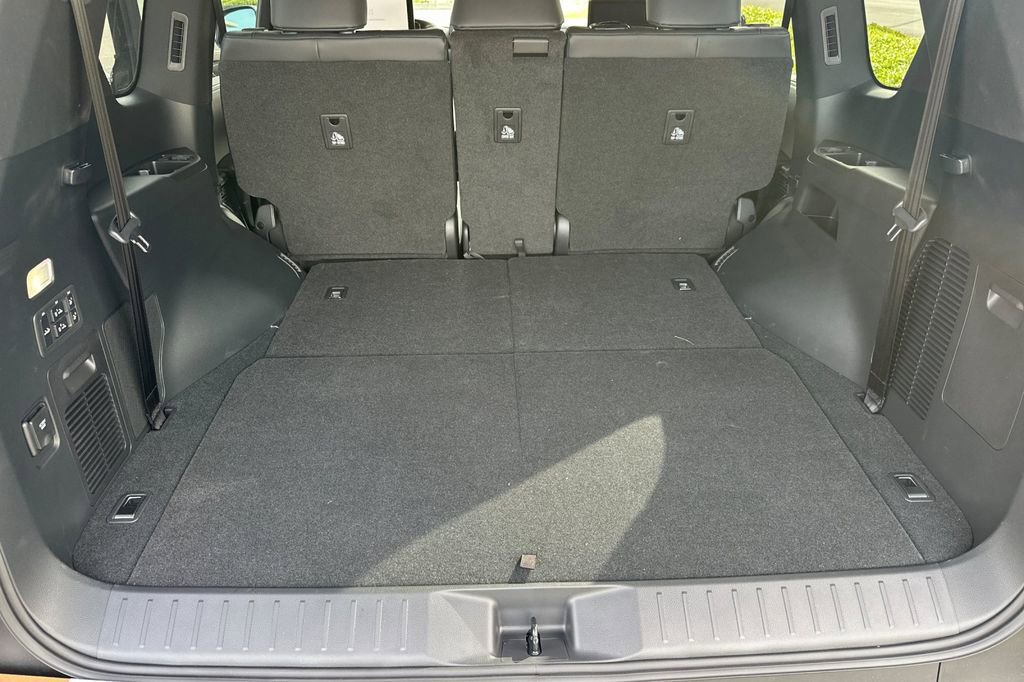 New 2026 Lexus LX 600 4WD w/ Luxury Package image 17