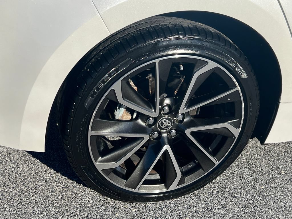 Used 2022 Toyota Corolla XSE FWD image 15