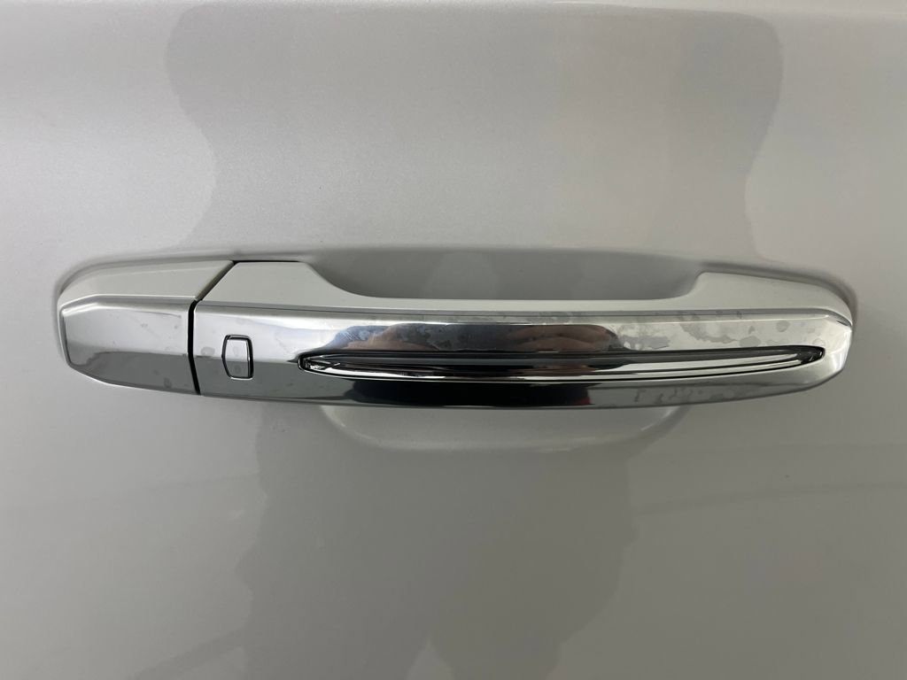 Used 2017 Cadillac Escalade Platinum image 51