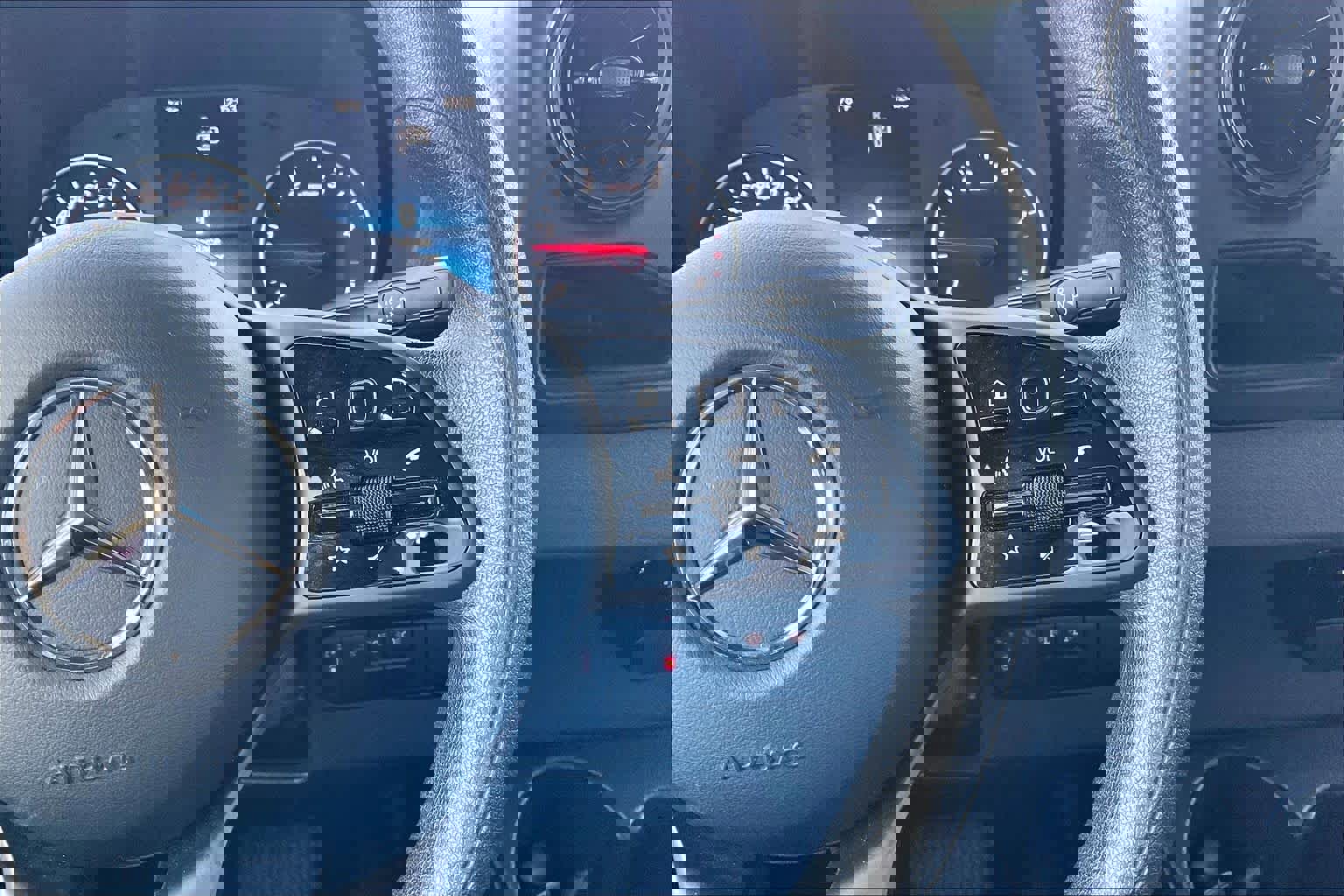 Used 2021 Mercedes-Benz Sprinter 2500 image 25