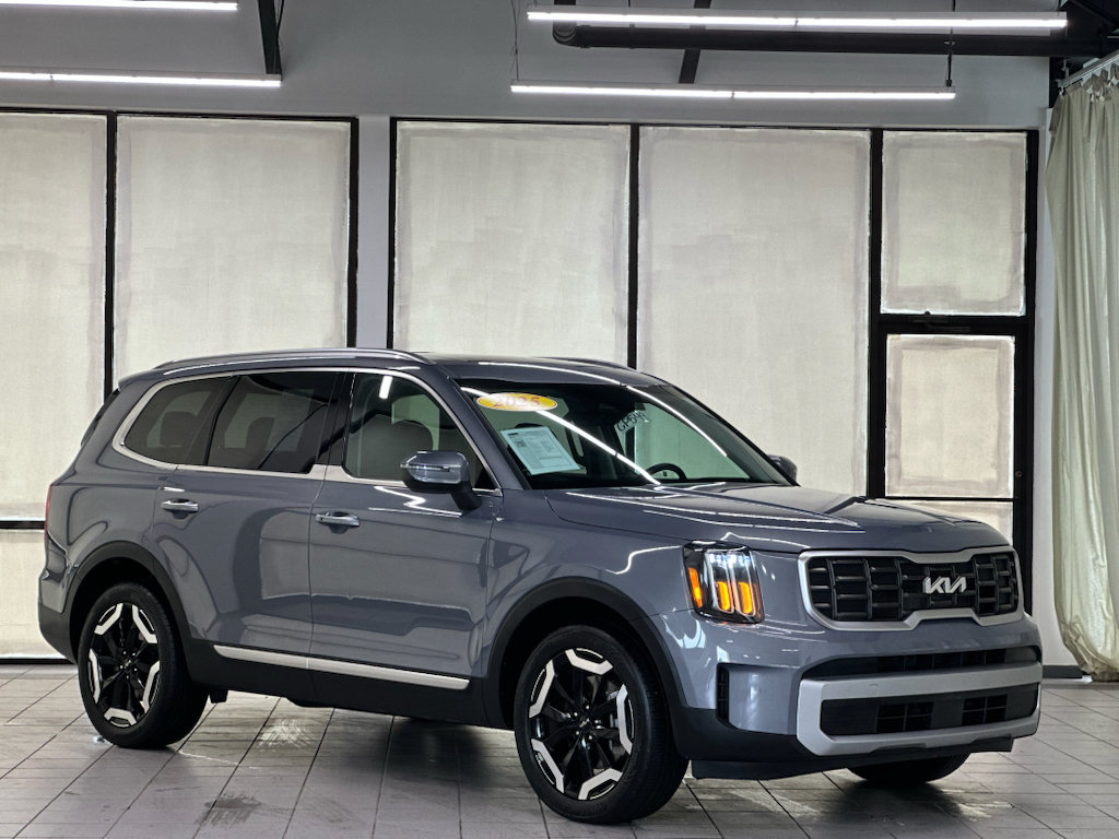 Used 2025 Kia Telluride S