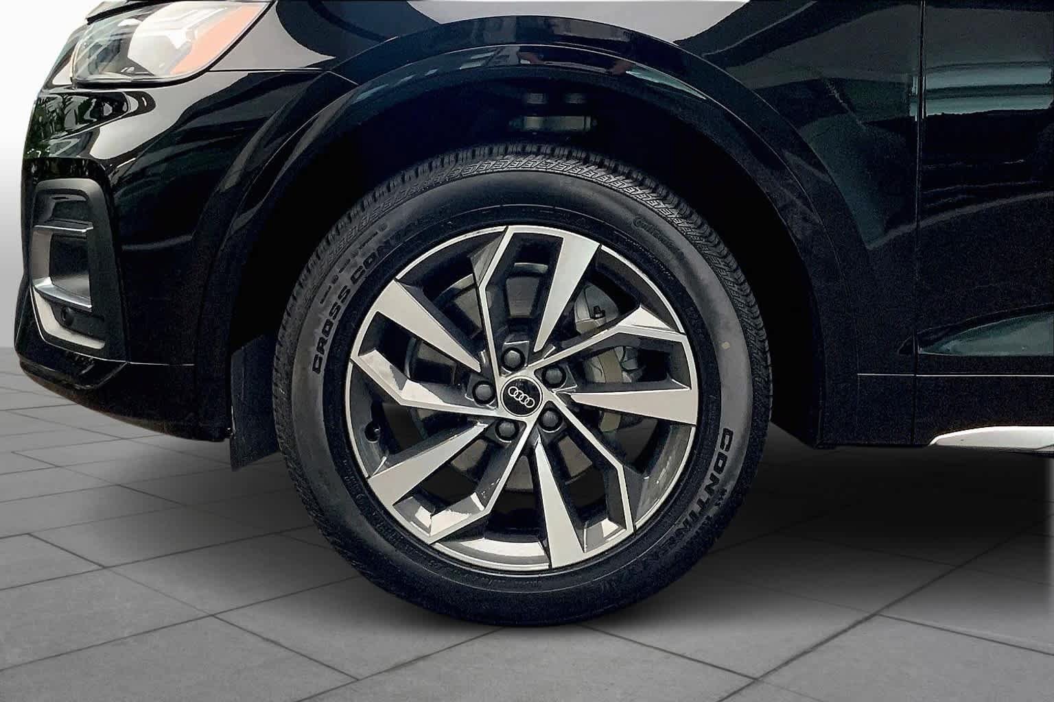 Used 2021 Audi Q5 2.0T Premium Plus w/ Premium Plus Package AWD/4WD image 11