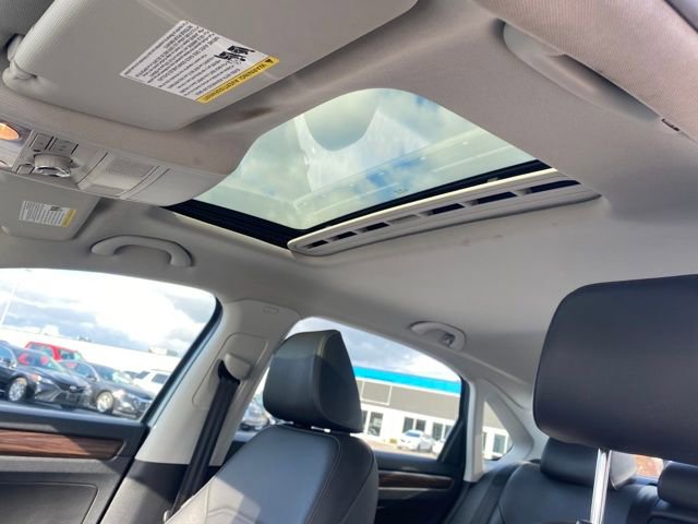 Used 2022 Volkswagen Passat 2.0T image 12