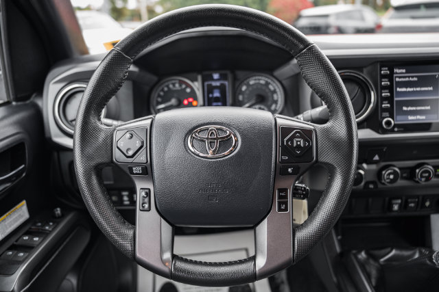 Used 2020 Toyota Tacoma TRD Off-Road AWD/4WD image 27