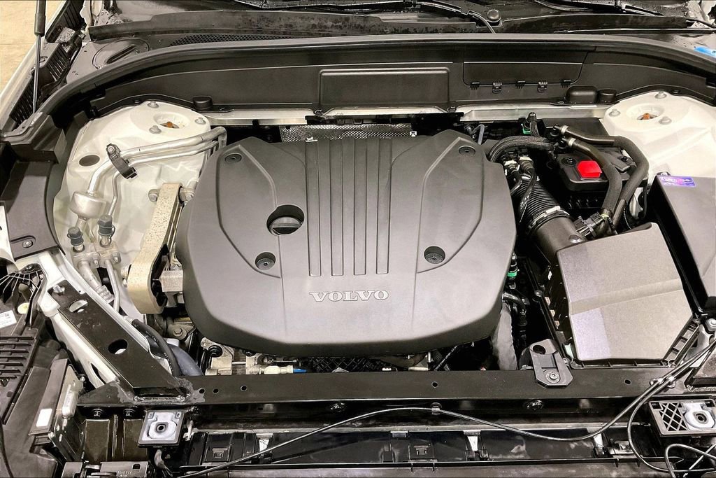 Certified 2023 Volvo XC60 B5 Core image 28