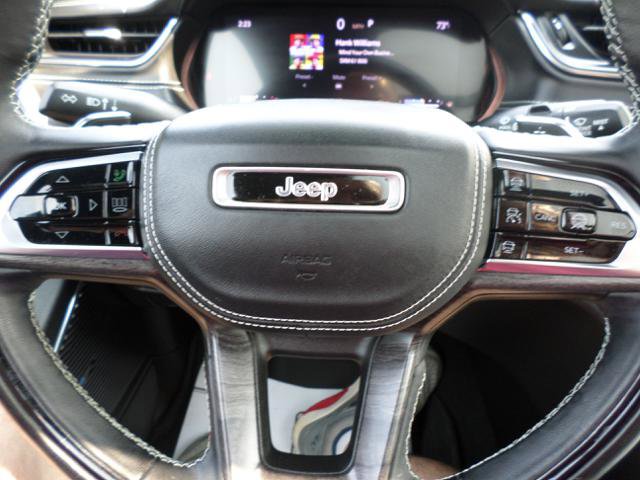Used 2022 Jeep Grand Cherokee Overland w/ Adv Protech Group III image 24