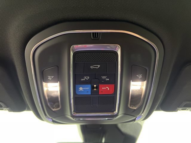 New 2025 Jeep Grand Cherokee Limited w/ Trailer Tow Package AWD/4WD image 26