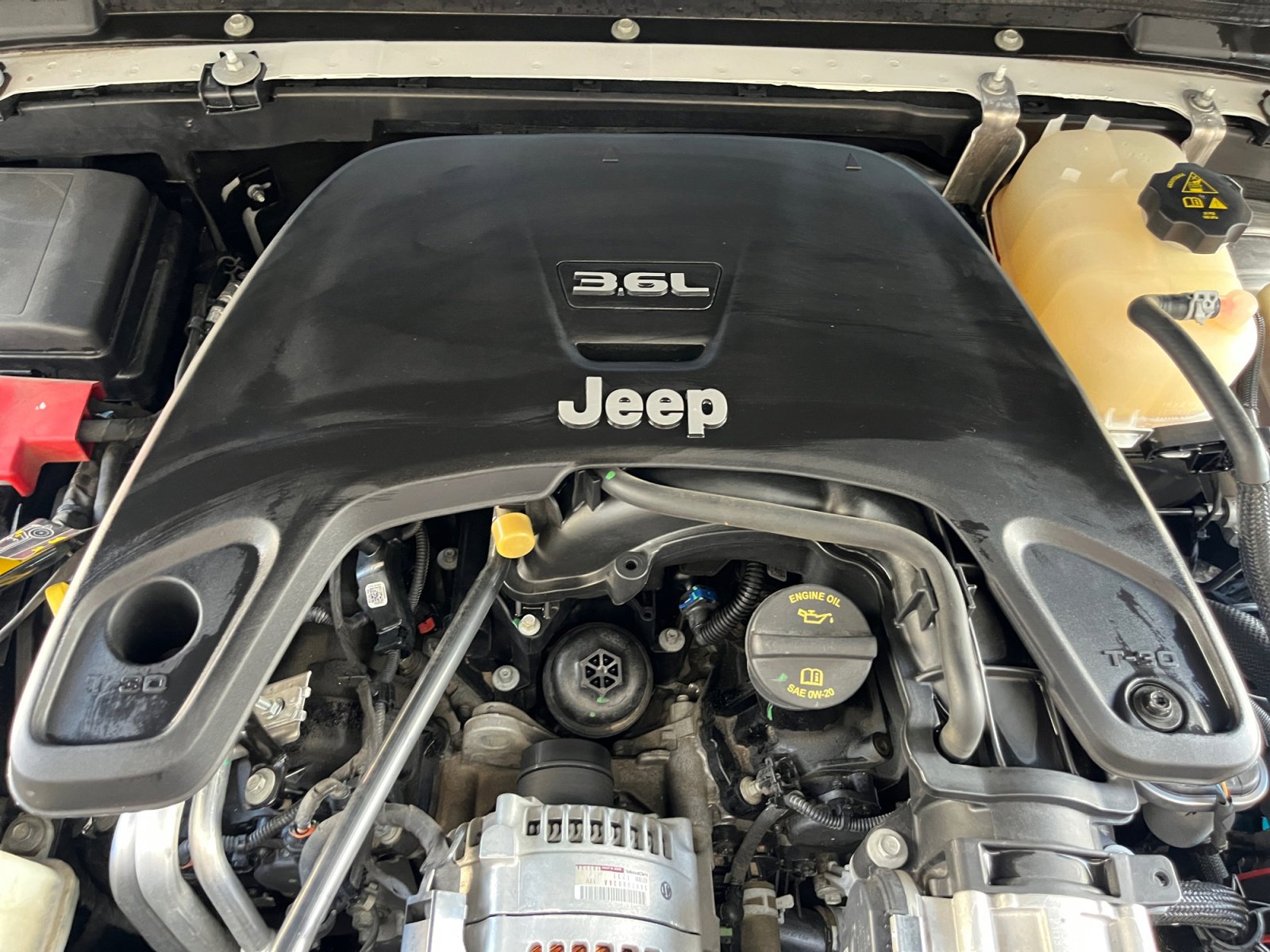 Used 2020 Jeep Wrangler Unlimited Rubicon w/ Steel Bumper Group AWD/4WD image 28