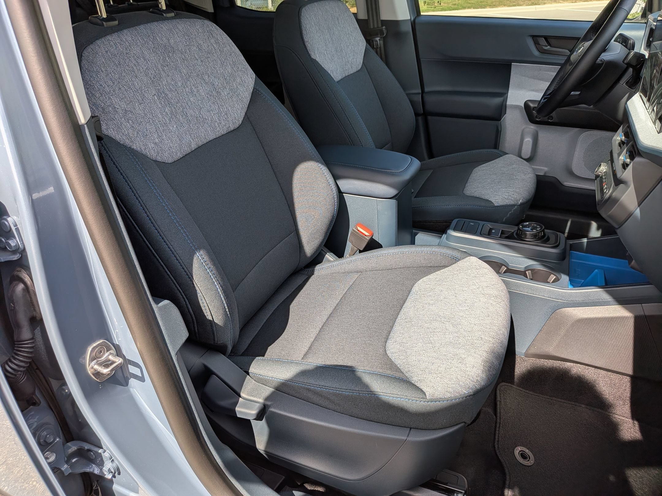 New 2026 Ford Maverick XLT w/ XLT Luxury Package FWD image 34