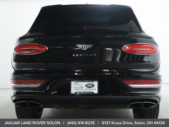Used 2022 Bentley Bentayga image 7