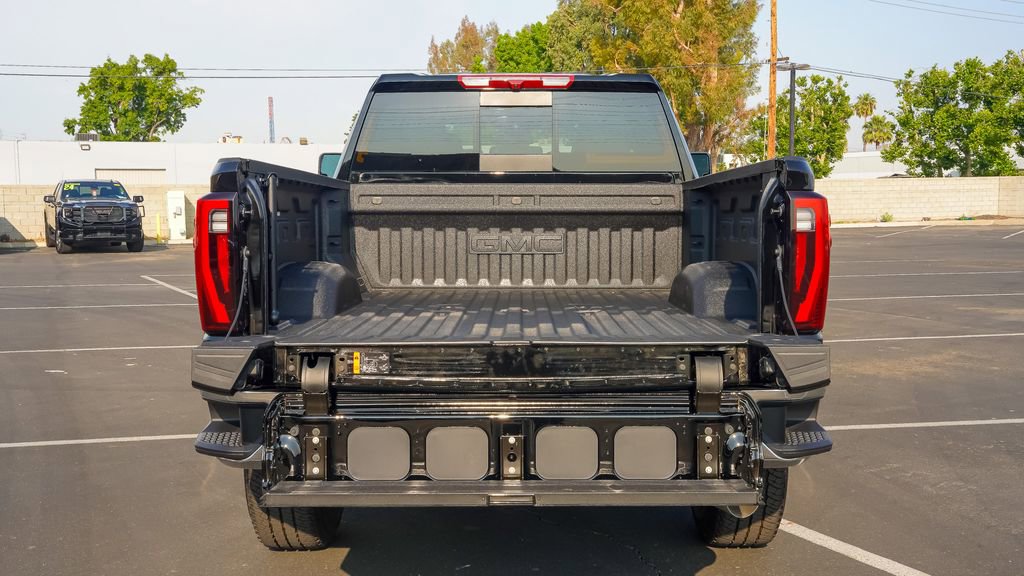 New 2025 GMC Sierra 2500 SLT w/ SLT Premium Package image 13