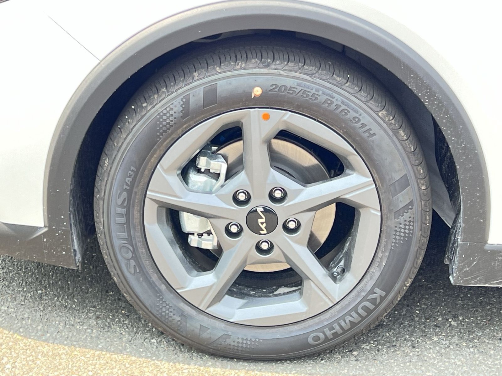 New 2026 Kia K4 FWD image 17