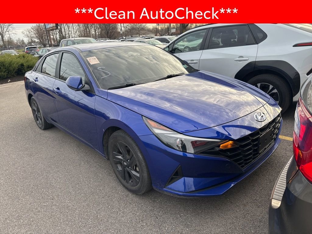 Used 2022 Hyundai Elantra SEL image 3