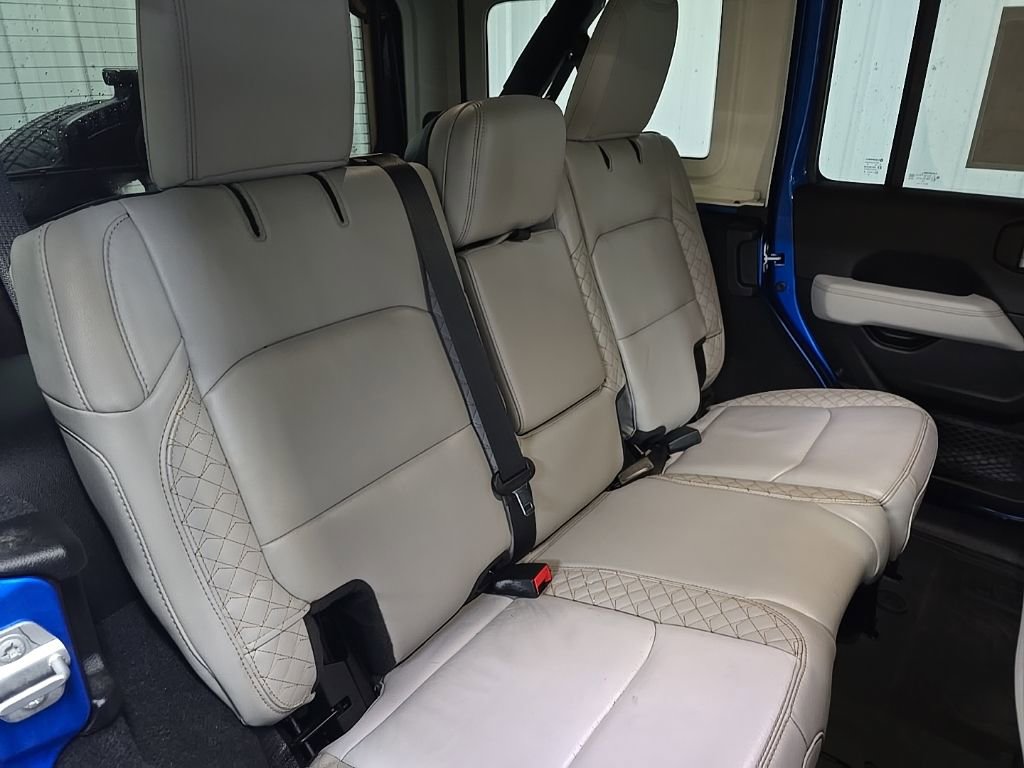Used 2023 Jeep Wrangler Altitude image 16