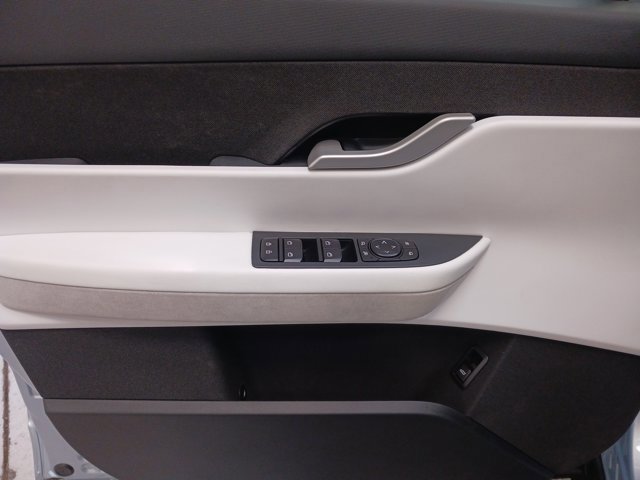 Used 2023 Fisker Ocean One image 27