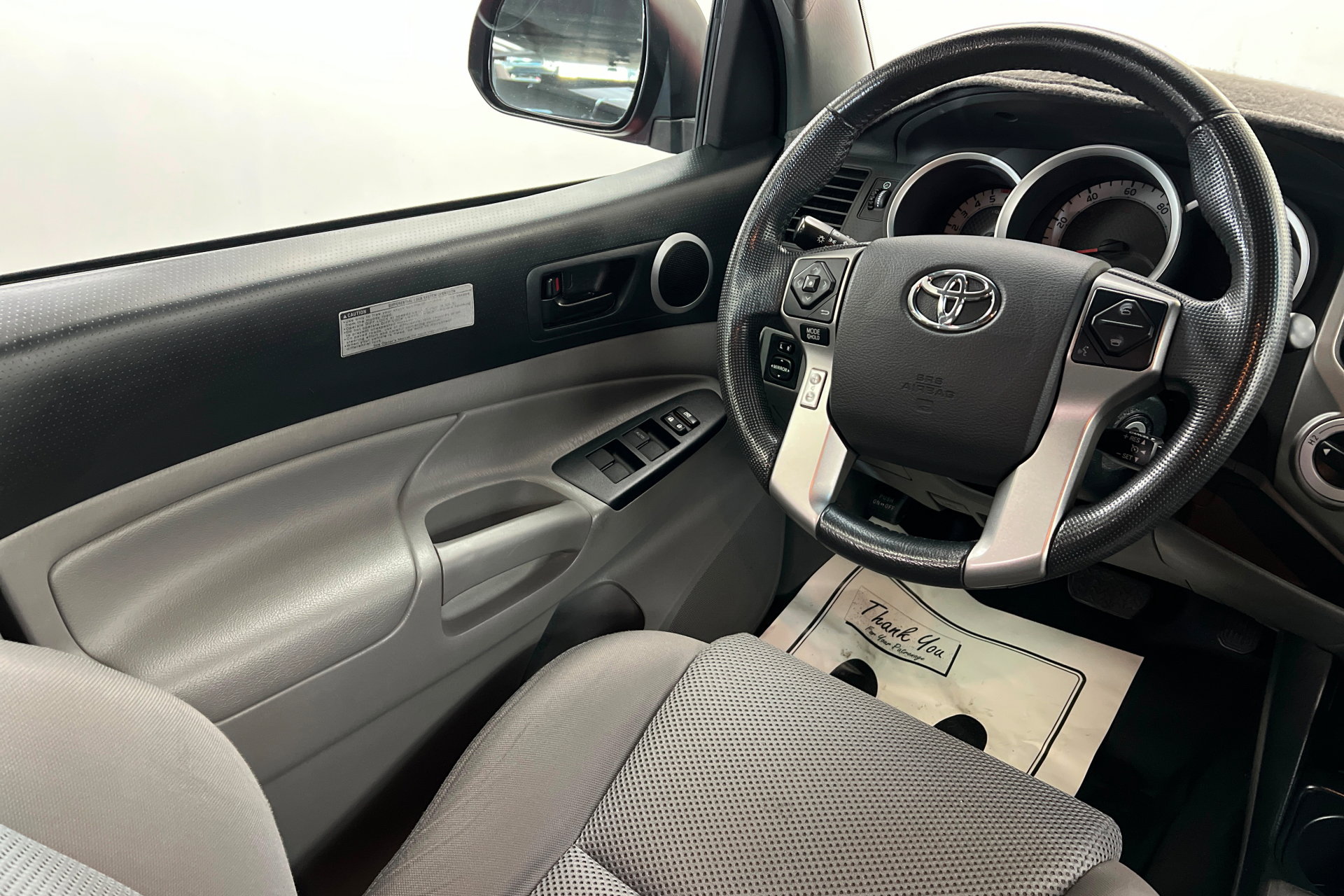 Used 2014 Toyota Tacoma w/ TRD Off-Road Package image 11