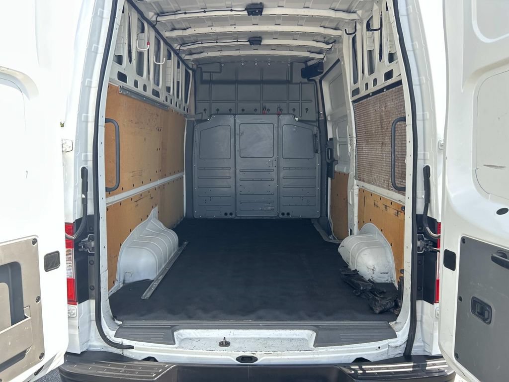 Used 2016 Nissan NV 2500 SV w/ Technology Package RWD image 17