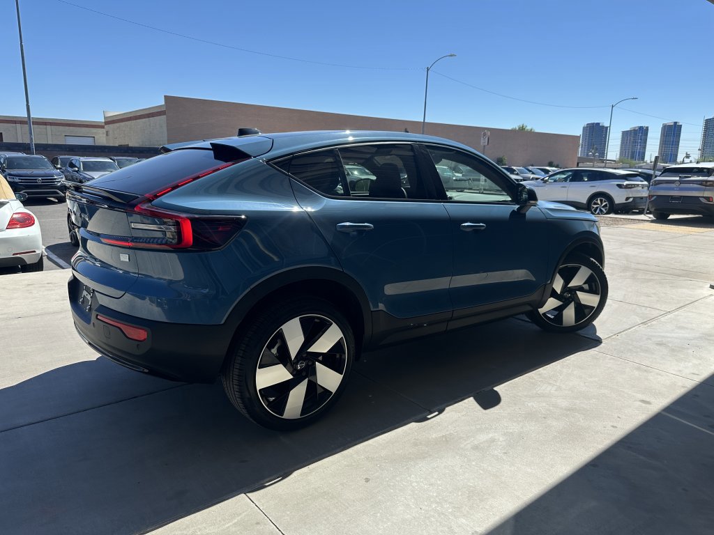 Used 2023 Volvo C40 P8 Recharge Ultimate image 3