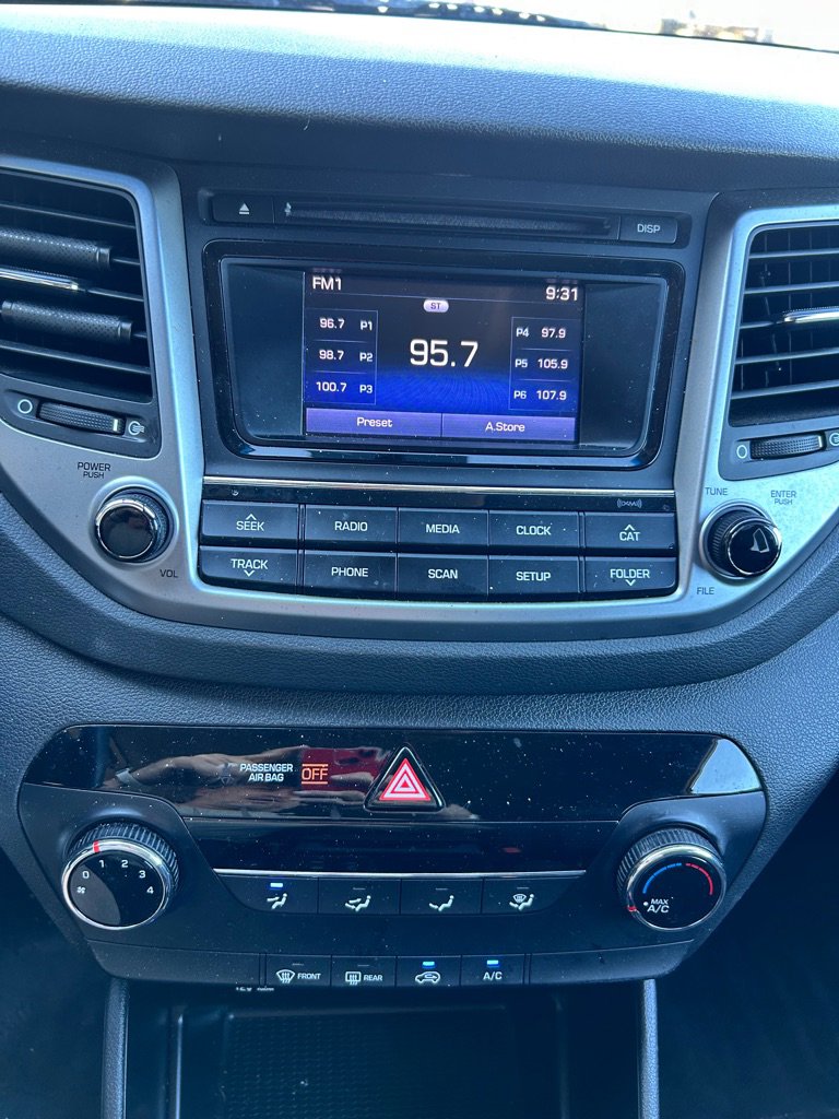 Used 2017 Hyundai Tucson SE image 13