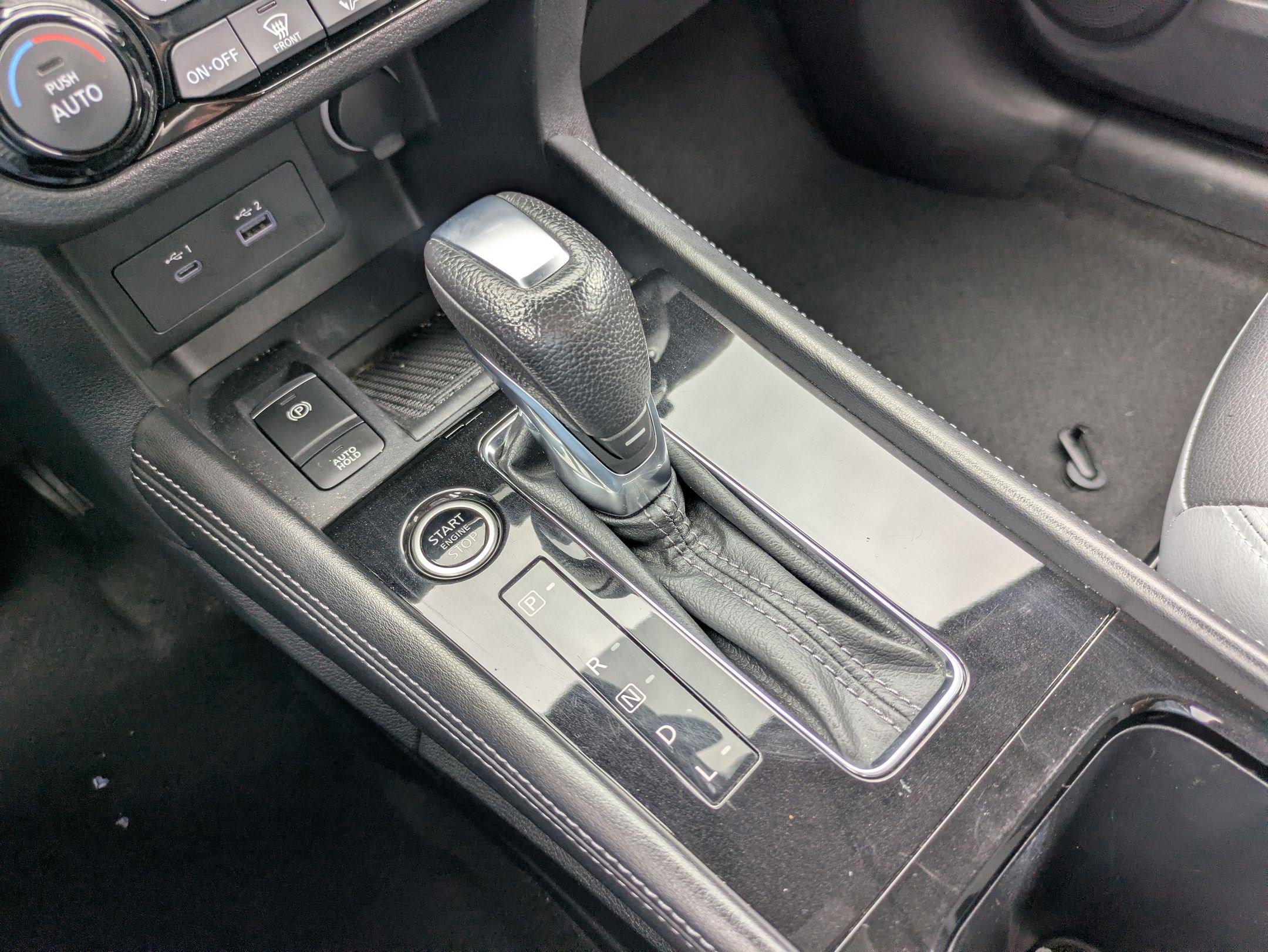 Used 2021 Nissan Kicks SR w/ SR Premium Package FWD image 27